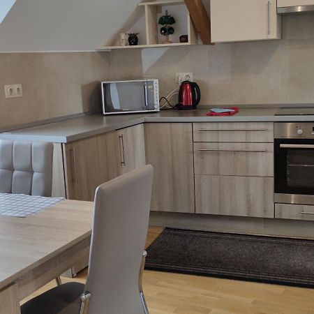 Fabi 2 Apartment Heviz Bagian luar foto