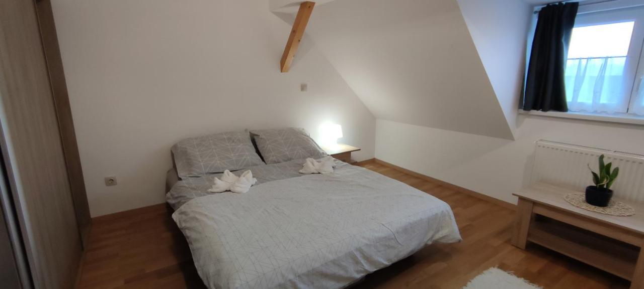 Fabi 2 Apartment Heviz Bagian luar foto